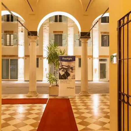 Cà Uberti Palace Hotel-2
